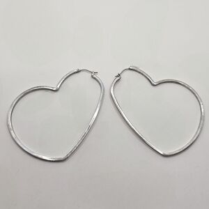 ⭐️40% Off⭐️ Steel by Design Flat Heart Hoop Earrings
